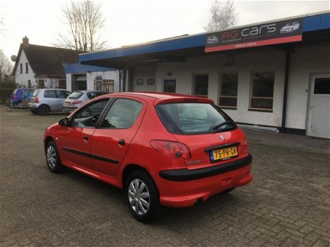 Peugeot 206 - 1.1 XR 5 DEURS + NIEUWE APK - 1