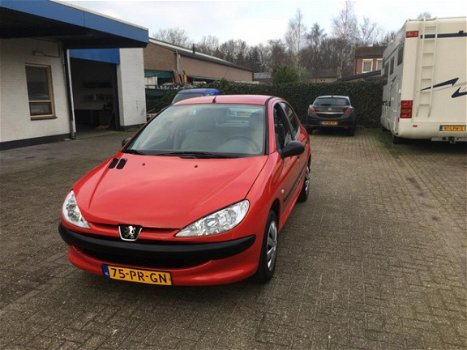 Peugeot 206 - 1.1 XR 5 DEURS + NIEUWE APK - 1