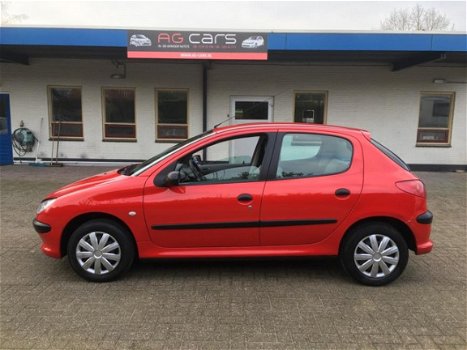 Peugeot 206 - 1.1 XR 5 DEURS + NIEUWE APK - 1