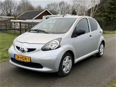 Toyota Aygo - 1.0-12V Airco / 5-DRS / APK 10-2020