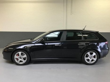 Alfa Romeo 159 Sportwagon - 2.2 JTS Selespeed TI/ LEER - 1