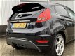 Ford Fiesta - 1.6 Ghia Sport 120 PK Clima/ Dikke velgen/D-B Riem vervangen/Boekjes Apk t/m 15-02-202 - 1 - Thumbnail