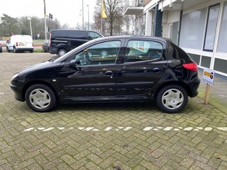 Peugeot 206 - 1.4 XR - 1