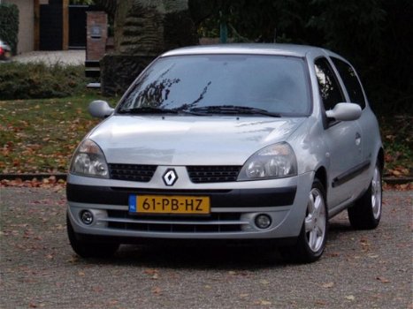 Renault Clio - 1.4-16V Privilège - 1