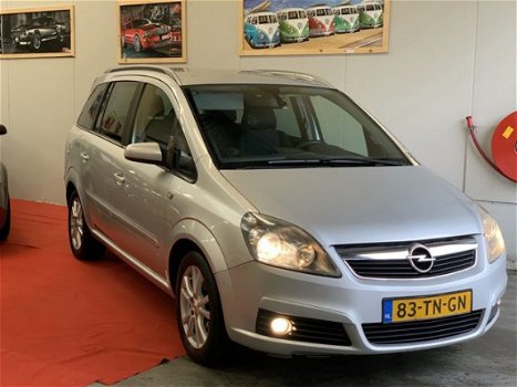 Opel Zafira - 1.6 Executive - 1
