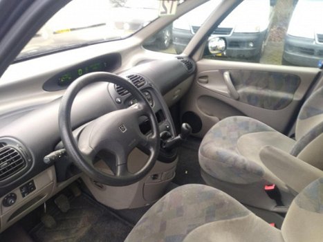 Citroën Xsara Picasso - 1.8i-16V FIJNE HOGE INSTAP ZO INGERUILD DUS ZO WEG MET APK GEWOON KOOPJE HOO - 1