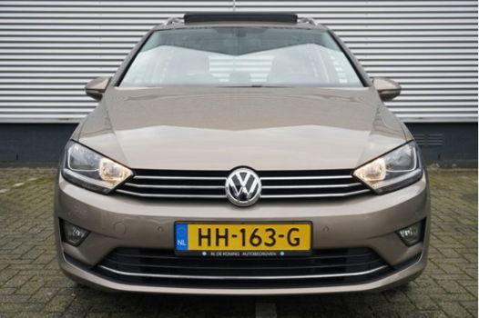 Volkswagen Golf Sportsvan - 1.2TSI/111PK Highline Executive · Pan.dak · DAB · Camera - 1