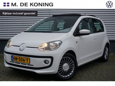 Volkswagen Up! - 1.0/60PK High Up Executive · Navigatie · Parkeersensoren · Pan.dak - 1