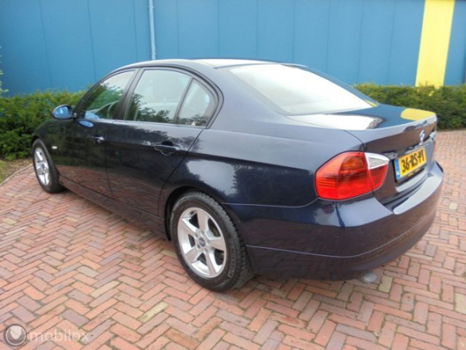 BMW 3-serie - 320d Business - 1