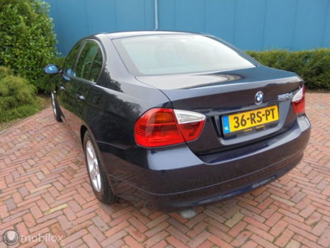 BMW 3-serie - 320d Business - 1