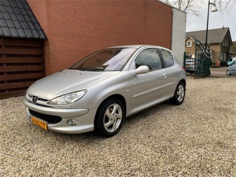 Peugeot 206 - 1.4-16V Quiksilver - 1