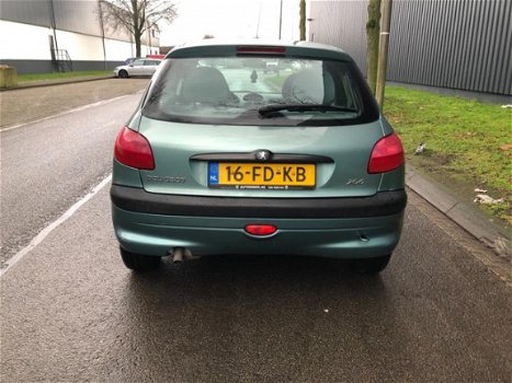 Peugeot 206 - 1.4 Gentry Nap, Nieuwe APK, Airco, Aux, Usb - 1