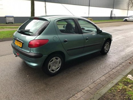 Peugeot 206 - 1.4 Gentry Nap, Nieuwe APK, Airco, Aux, Usb - 1