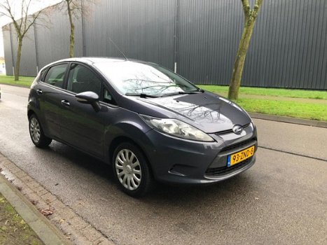 Ford Fiesta - 1.25 Champion Nap, Dealer Onderhouden, Airco, Aux - 1