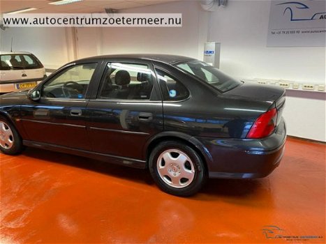 Opel Vectra - 1.6i-16V Elegance - 1