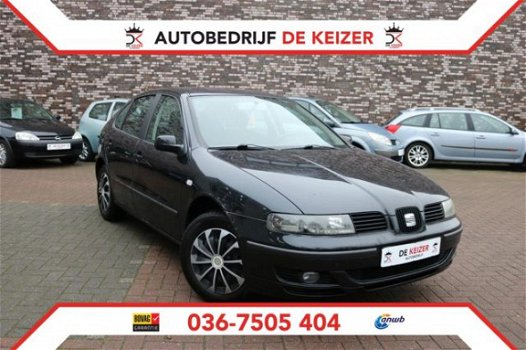 Seat Leon - 1.6-16V Stella Radio Cd speler, Cd Wisselaar Nieuwe APK en NAP - 1