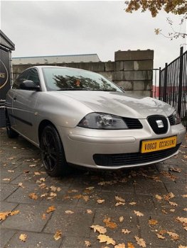 Seat Ibiza - 1.2-12V Stella / LM VELGEN / PIONEER SCHERM / TREKHAAK / NIEUWE APK / - 1