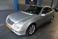 Mercedes-Benz C-klasse Sportcoupé - 180 NETTE AUTO/NAVIGATIE/LMV/CRUISE/AIRCO/APK 06-'20/NAP - 1 - Thumbnail