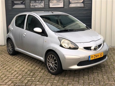 Toyota Aygo - 1.0-12V 2006 AIRCO - 1