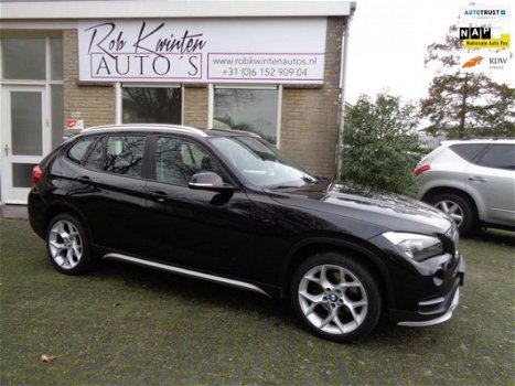 BMW X1 - SDrive16d Business 18 Inche LM velgen / Automatische Airconditioning / Leder interieur - 1