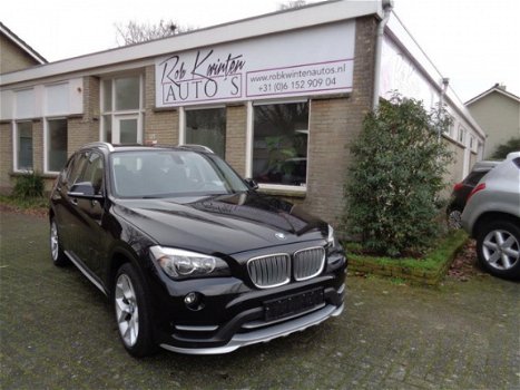 BMW X1 - SDrive16d Business 18 Inche LM velgen / Automatische Airconditioning / Leder interieur - 1