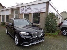 BMW X1 - SDrive16d Business 18 Inche LM velgen / Automatische Airconditioning / Leder interieur