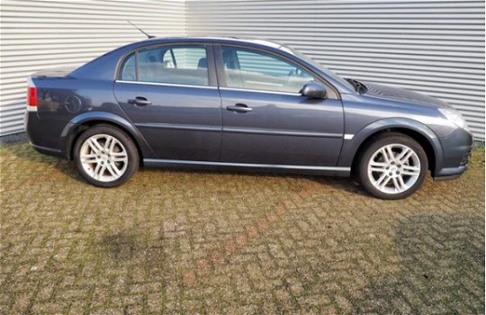 Opel Vectra - 1.8-16V Business CLIMA CRUISE NAVI TREKHAAK - 1