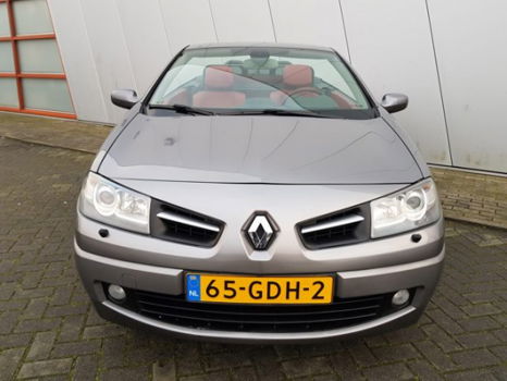 Renault Mégane coupé cabriolet - 1.6-16V Tech Line | AUTOMAAT | STOELVERWARMING | PARKEERSENSOREN | - 1