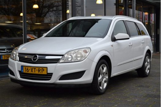 Opel Astra Wagon - 1.6 Business | Airco | Cruise | Donker glas | Trekhaak | - 1