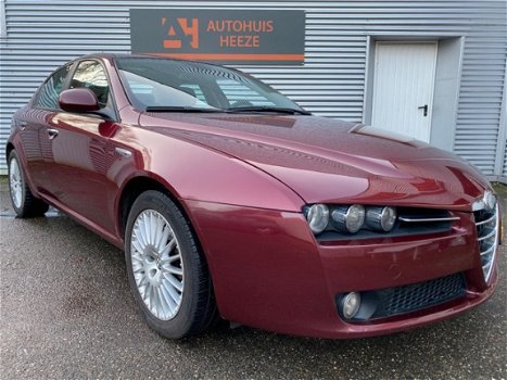 Alfa Romeo 159 - 1.9 JTD Distinctive 150 PK *APK*CRUISE*AIRCO*6 BAK*ELEKTR. RAMEN*STUURBEKR - 1