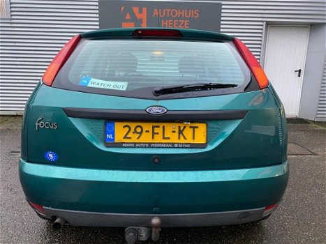 Ford Focus - 1.6-16V Trend *APK*ELEKTR. RAMEN*STUURBEKR.*TREKHAAK*LM VELGEN - 1