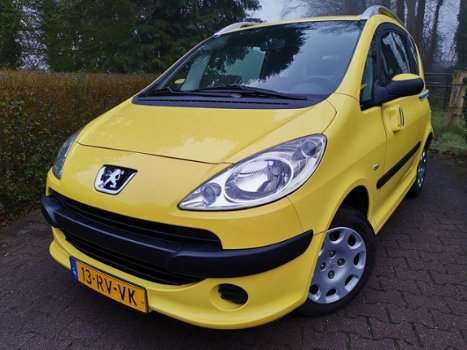 Peugeot 1007 - 1.4 Urban | Lange apk t/m 09-2020 | Nette auto - 1