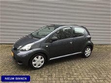 Toyota Aygo - 1.0-12V Access | Airco | Navi | Parkeerhulp | Dealer onderhouden | 1e eigenaar | ALLE