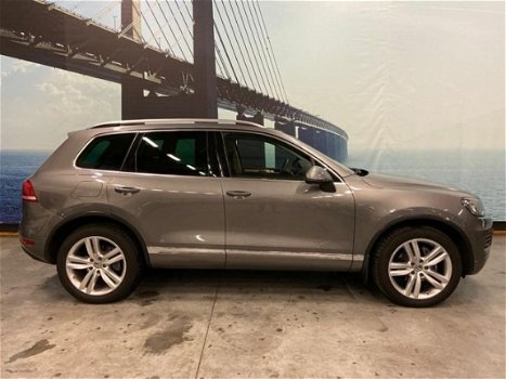 Volkswagen Touareg - 3.0 TDI High. T.Tech - 1