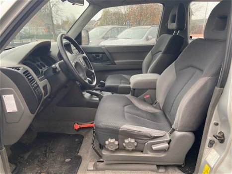 Mitsubishi Pajero - 3.5 V6 GDI GLS AUT ECC, Audio, Lmv - 1