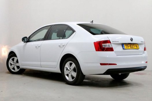 Skoda Octavia - 1.2 TSI Greentech Ambition Navigatie Climate Control Cruise Cont - 1