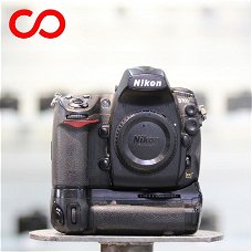 ✅ Nikon D700 + Nikon batt. grip (9930)
