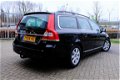 Volvo V70 - 1.6 D2 Kinetic Navi/Led-dagrij - 1 - Thumbnail