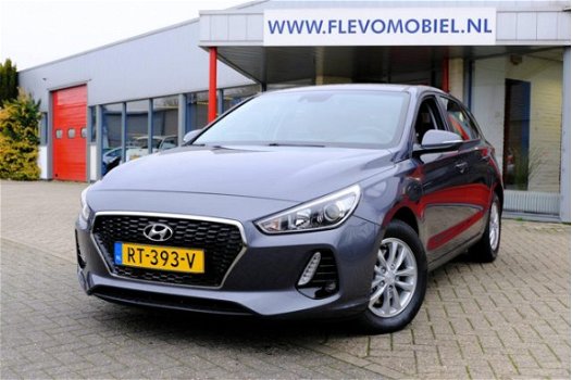 Hyundai i30 - 1.6 CRDi Comfort 5-Deurs Navi/A-Cam/PDC/LMV - 1