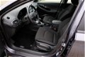 Hyundai i30 - 1.6 CRDi Comfort 5-Deurs Navi/A-Cam/PDC/LMV - 1 - Thumbnail