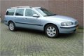 Volvo V70 - 2.4 T Comfort Line LM 16inch dakrails trekhaak 200PK - 1 - Thumbnail