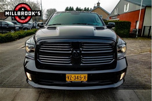 Dodge Ram 1500 - 5.7 V8 Crew Cab 5'7 Sport BLACK EDITION 30x pick-up op voorraad - 1