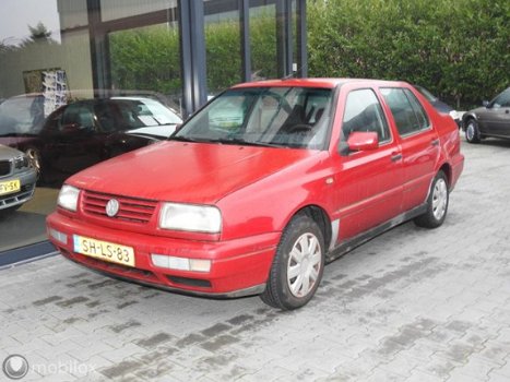 Volkswagen Vento - 1.6 Milestone - 1