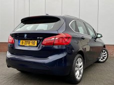 BMW 2-serie Active Tourer - 218i Exe | Camera | PDC | LED