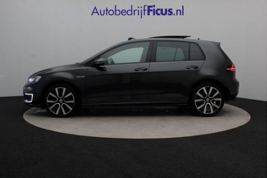 Volkswagen Golf - 1.4 TSI GTE AUTOMAAT MET PANORAMADAK, STOELVERWARMING, AIRCO , NAVI, ADAPTIVE CRUI - 1