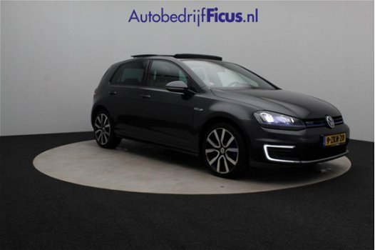 Volkswagen Golf - 1.4 TSI GTE AUTOMAAT MET PANORAMADAK, STOELVERWARMING, AIRCO , NAVI, ADAPTIVE CRUI - 1