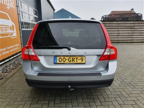 Volvo V70 - 2.4 D5 Summum met Navigatie, Climate & Cruise control, Pdc, Stoelverwarming, etc - 1