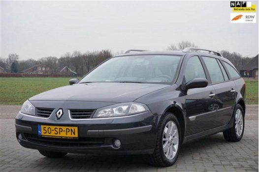 Renault Laguna Grand Tour - 2.0-16V T Privilège NAVIGATIE AIRCO PARKEERSENSOREN - 1