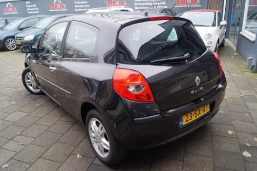 Renault Clio - 1.6-16V Dynamique Luxe / Elek-Pakket / Airco / LMV / N.A.P - 1