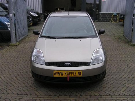 Ford Fiesta - 1.3 Ambiente 210d km nap airco sturbekr nieuwe apk - 1